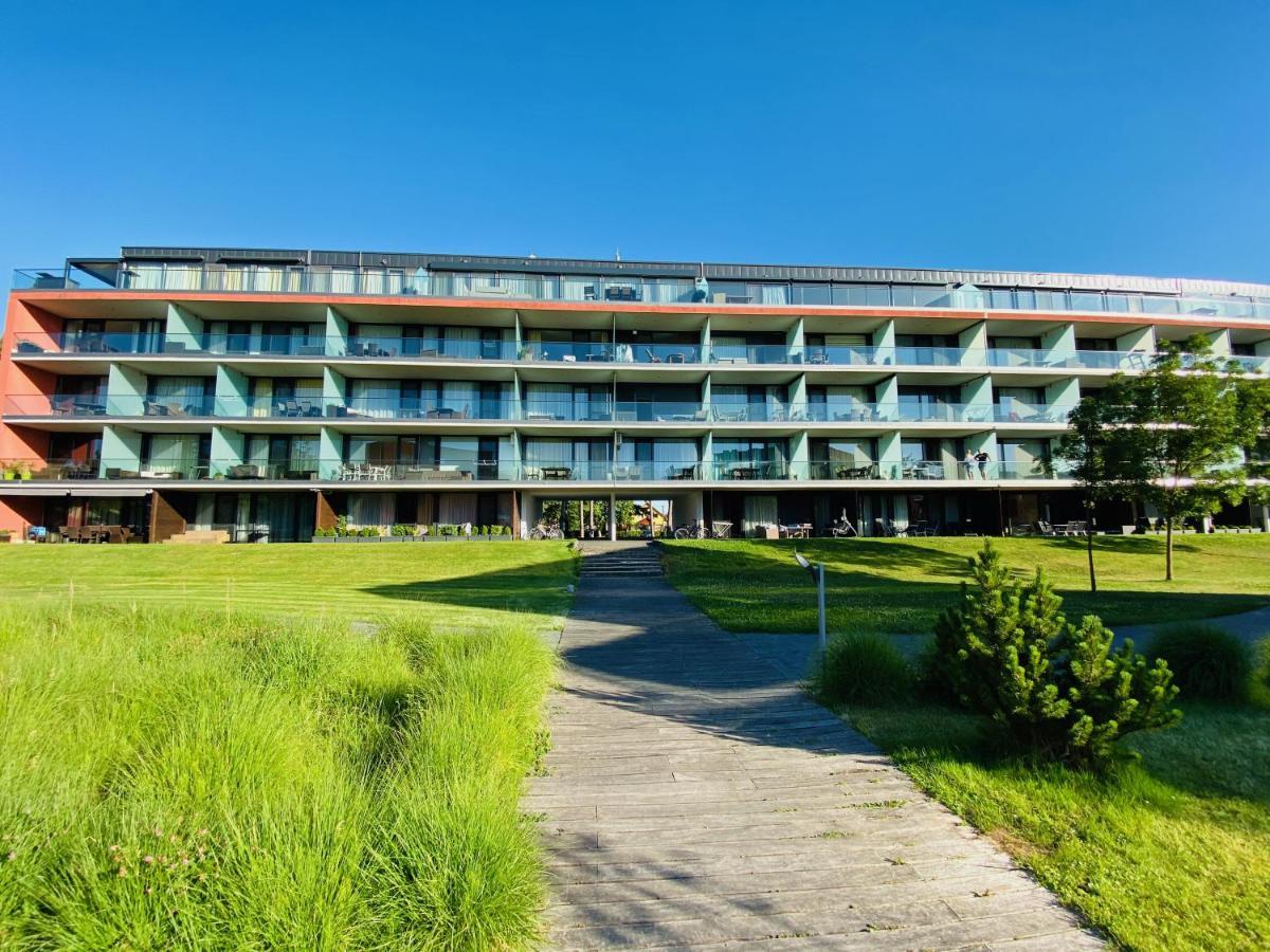 Bl Lakeside Apartman Balatonlelle Bagian luar foto