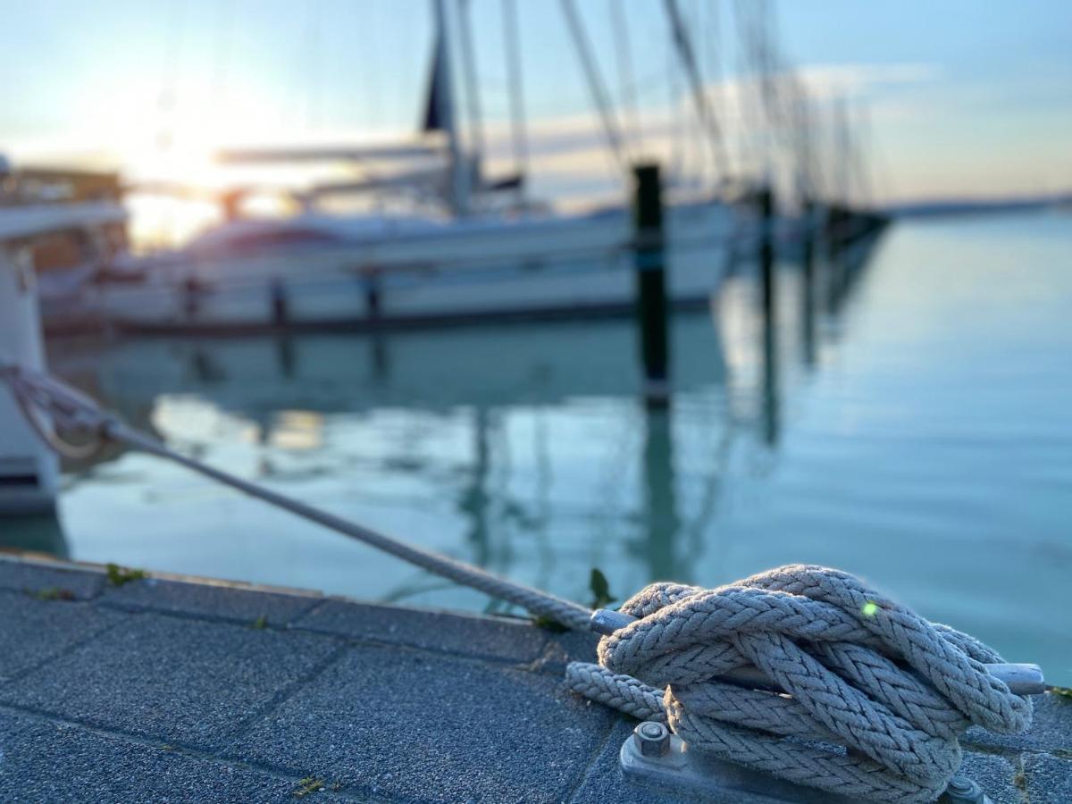 Bl Lakeside Apartman Balatonlelle Bagian luar foto