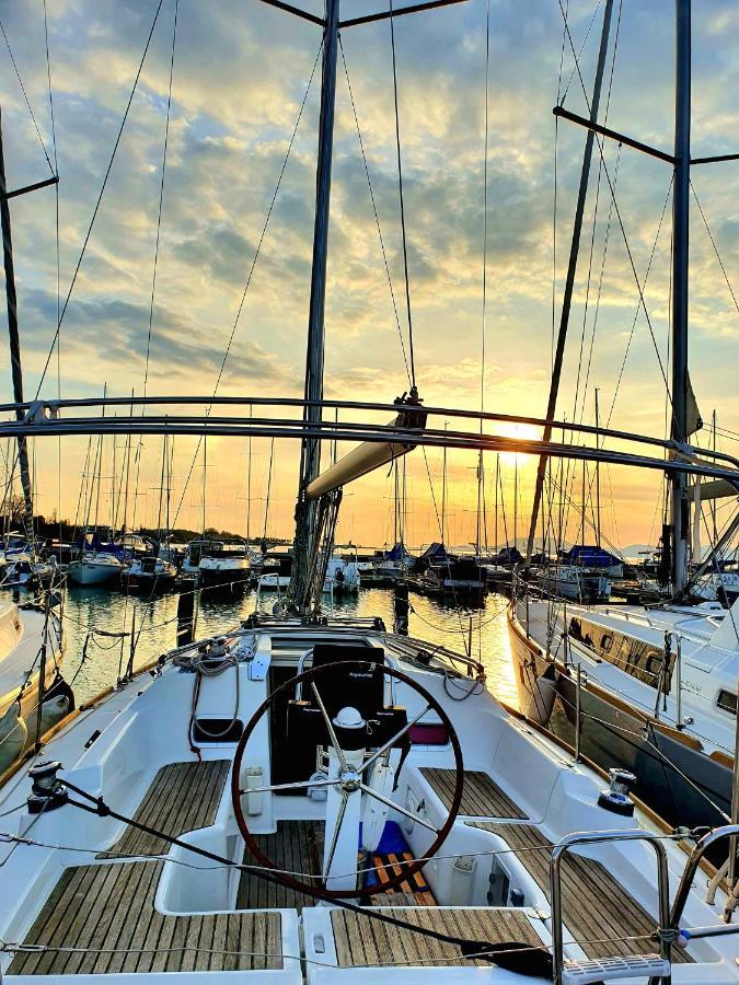 Bl Lakeside Apartman Balatonlelle Bagian luar foto