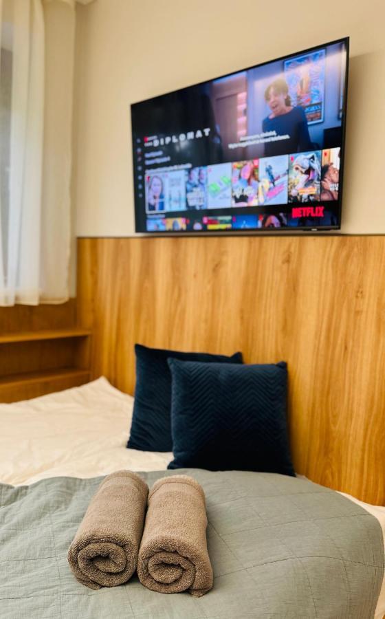 Bl Lakeside Apartman Balatonlelle Bagian luar foto